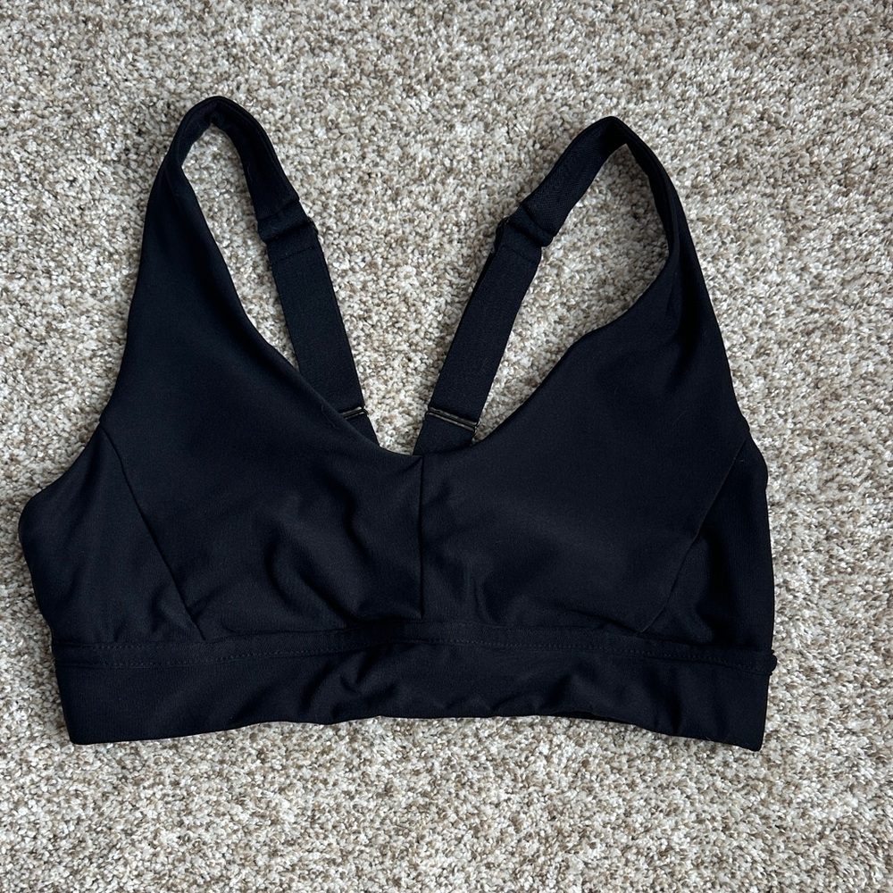 Xersion Black V-Neck Wireless Adjustable-Strap Sports Bra